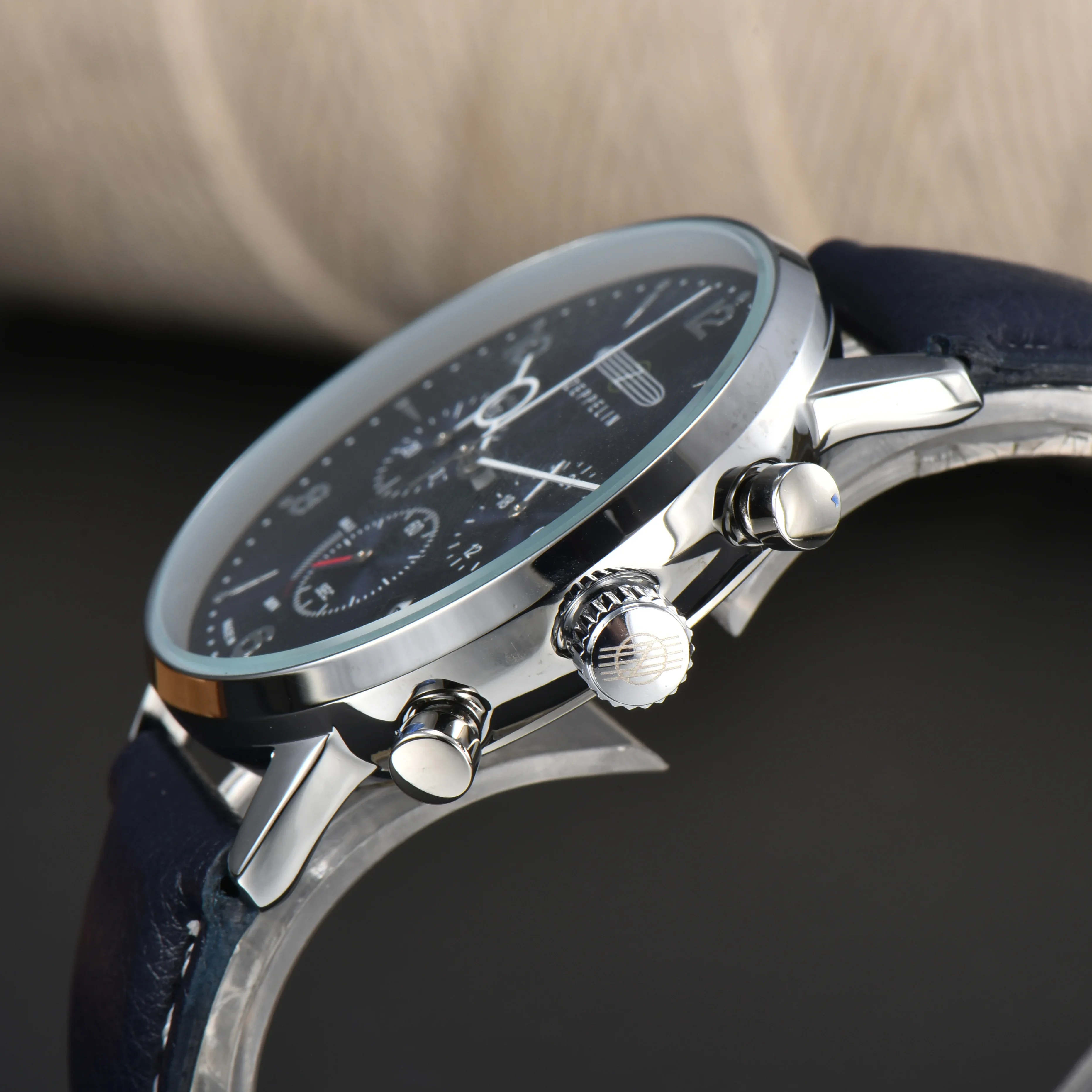 2026 Hindenburg Zeppelin 8086- - Luxury Watch On Sale 评论和价格